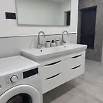 Karla Sibenik Vila *