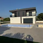 Karla Sibenik Konjevrate