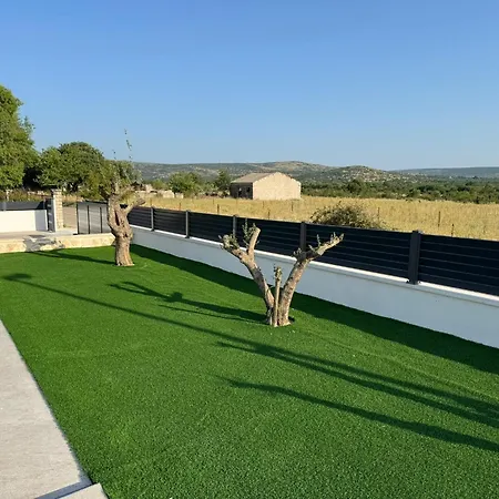 Karla Sibenik Konjevrate