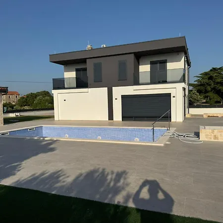 Villa Karla Luxury Pool Villa Near Sibenik & Krka Konjevrate