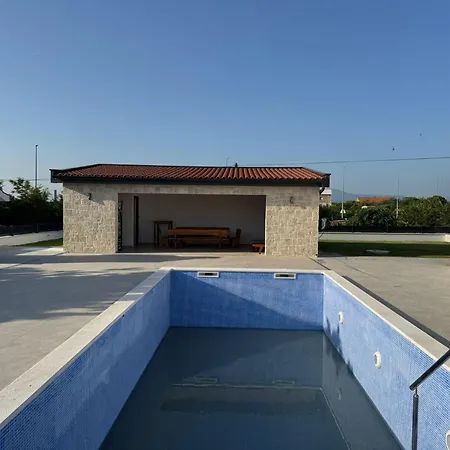 Karla Villa Konjevrate