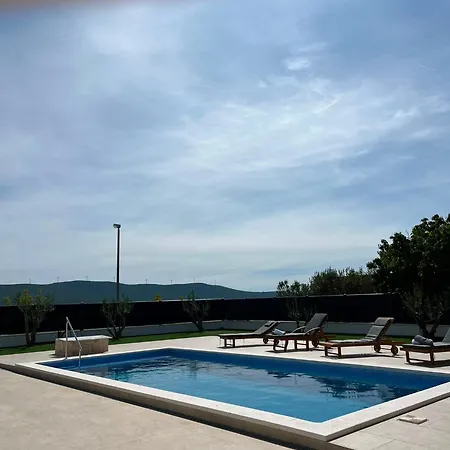 Villa Karla Luxury Pool Villa Near Sibenik & Krka Villa *