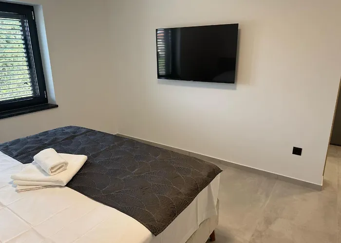 Karla Sibenik Villa Konjevrate