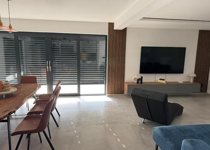 Karla Sibenik Villa Konjevrate