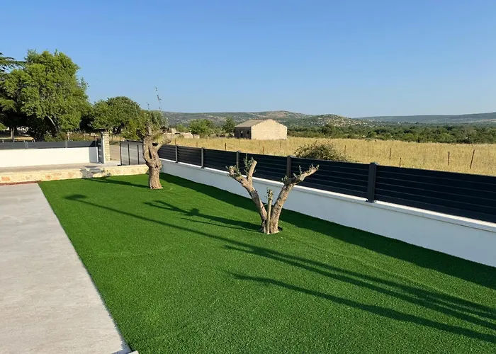 Karla Sibenik Konjevrate