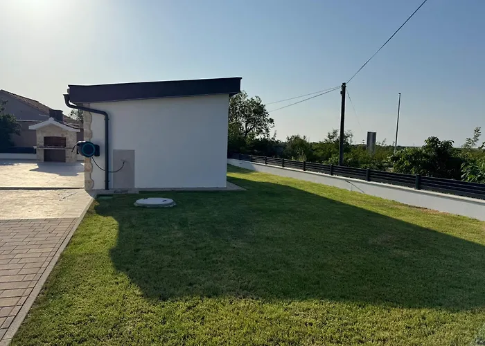 Karla Sibenik Villa Konjevrate